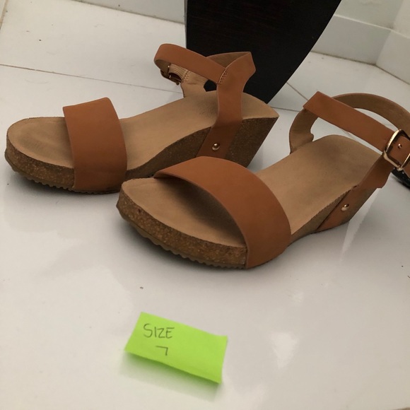 Women’s sandals - Picture 3 of 4